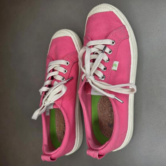 Cariuma Oca low canvas pink sneaker women's 9 - Picture 2 of 8
